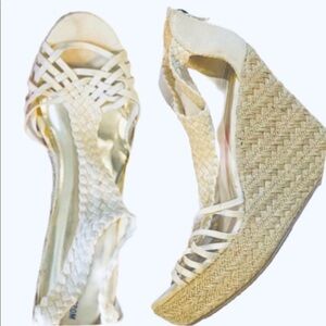 Mossimo cream espadrille wedge sandals 9